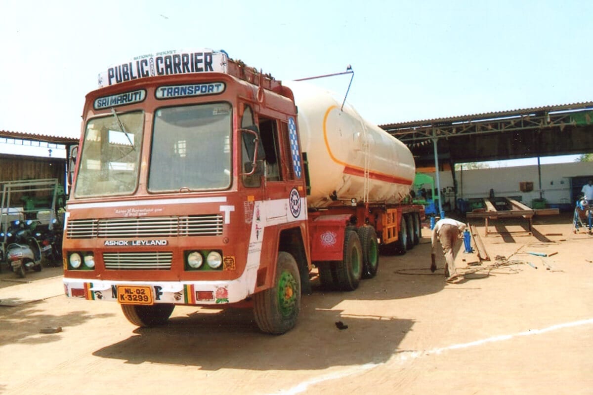 Workshop with finished trailer